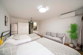 Book and Bed-People's Square