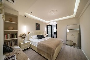 Book and Bed-People's Square