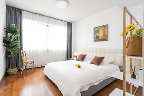 Book and Bed-People's Square