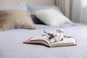 Book and Bed-People's Square