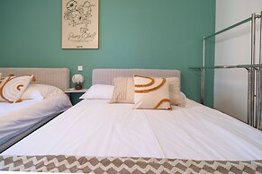 Book and Bed-People's Square
