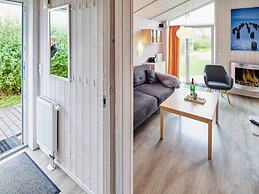 4 Star Holiday Home in Friedrichkoog