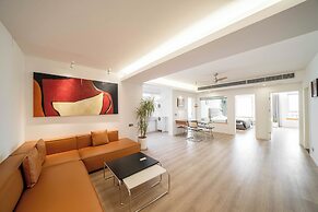 Book and Bed - SML Center