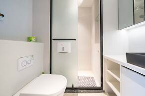 Book and Bed - SML Center