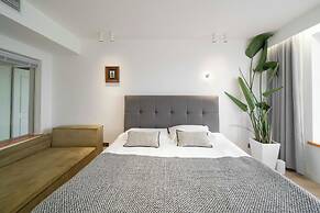 Book and Bed - SML Center