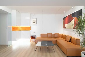 Book and Bed - SML Center