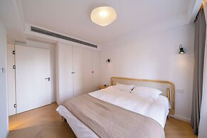 Book and Bed - SML Center