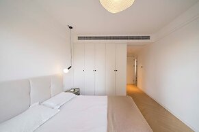 Book and Bed - SML Center