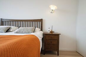 Book and Bed - SML Center