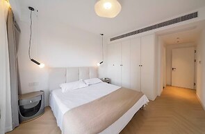 Book and Bed - SML Center