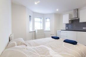 Bridge Road - Room 1b