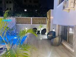 1677 Mayfair Apartment