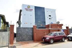 White Chase Hotel and Suites