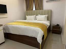 White Chase Hotel and Suites