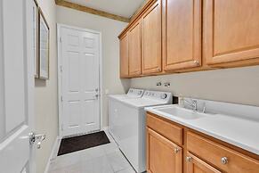 Desert Fairway Oasis