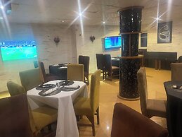 Maracanaluxury Hotel & Suites