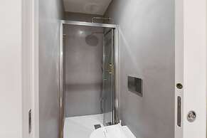 Bom Sucesso Executive Flat 5 1 by Feel Porto