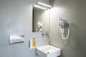 Bom Sucesso Executive Flat 5 1 by Feel Porto