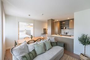 Bom Sucesso Executive Flat 5 1 by Feel Porto