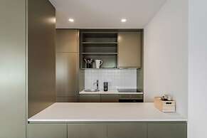 Bom Sucesso Executive Flat 5 1 by Feel Porto