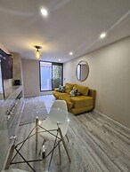 Warm fireplace and Patio - Smart TV