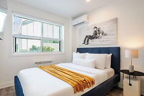 Theatre Hotel by Lodgo