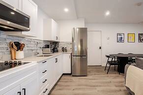 Theatre Hotel by Lodgo