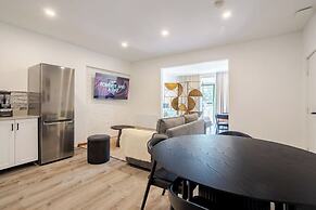 Theatre Hotel by Lodgo