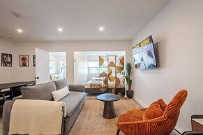 Theatre Hotel by Lodgo