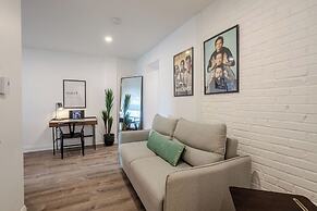 Theatre Hotel by Lodgo