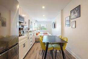 Theatre Hotel by Lodgo