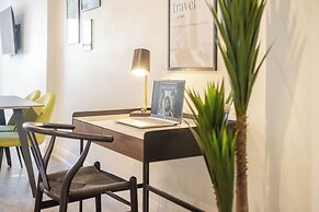 Theatre Hotel by Lodgo