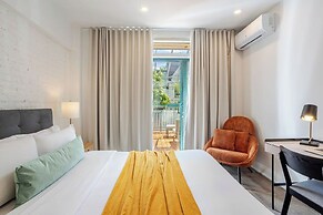 Theatre Hotel by Lodgo