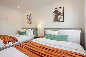 Theatre Hotel by Lodgo