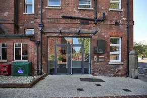 Student Only Dean Clarke Lofts