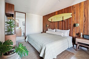 ALMA Surf Lodge