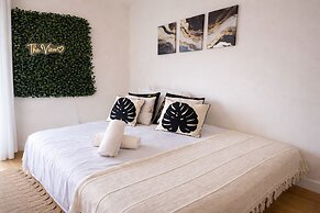 Flat - Sleeps 4 - Parking - Balcony - Pet Friendly