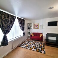 Forge Lane Cozy Apartment