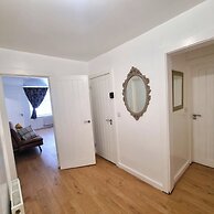Forge Lane Cozy Apartment