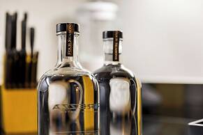 Four Seasons Studio Kitchen