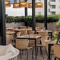 Four Seasons Studio Kitchen