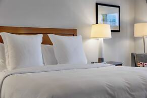 Four Seasons Studio Kitchen