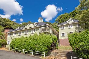 The Lighthouse Seaside Inn