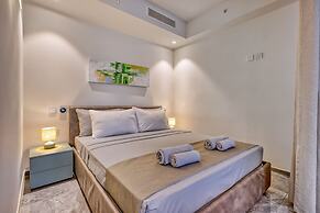 Official Mercury Suites With Rooftop Pool Access