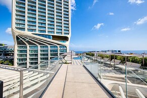 Official Mercury Suites With Rooftop Pool Access