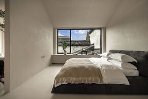 Jiangnanfu Bed and Breakfast