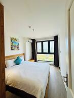 The Shine Hotel & Apartment