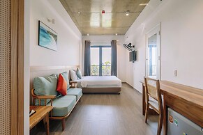 The Shine Hotel & Apartment
