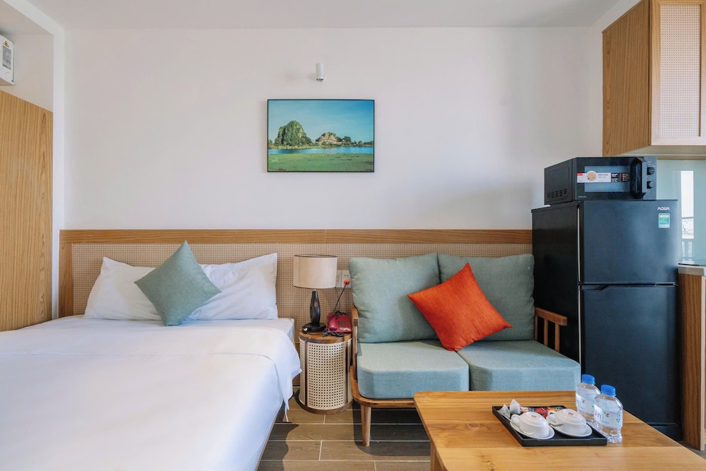 The Shine Hotel & Apartment