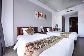 The Shine Hotel & Apartment